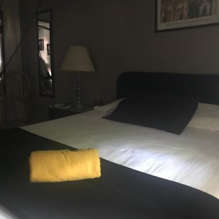 Inn Leather Guest House-Gay Male Only Форт Лодърдейл Екстериор снимка